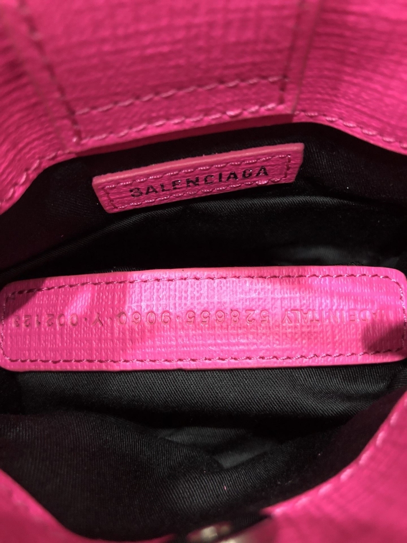 Ba1en*iaga shopping bags
